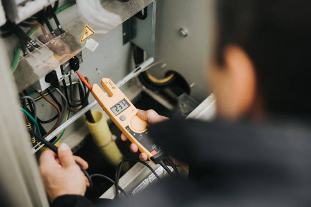 Best Licensed Electrician  in Newburg, WI